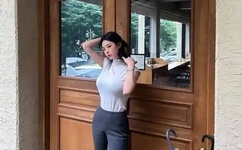 凸起的花蒂搓尿